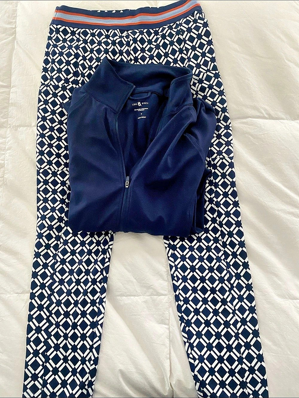 Lou & Grey Geometric Athleisure Set in Blue & White